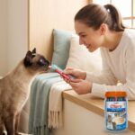 Gato comiendo Churu Puré variedad atún