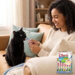 Gato comiendo Churu Puré variedad atún