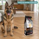 Perro junto a The Only One Multiproteico Pienso para Perros Adultos de Alpha Spirit
