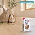 Conejo enano y cobaya junto a Bunny Nature Crunchy Cracker Frutas Galletas para Conejos y Roedores Pack 6x50 g
