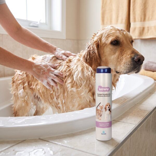 Calier Kawu Champú Desodorante Uso Frecuente Perros Y Gatos 250 Ml en uso