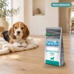 Cachorro junto a Farmina Vet Life Gastrointestinal Puppy Pienso para Cachorros
