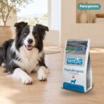 Perro junto a Farmina Vet Life Hypoallergenic Cerdo y Patata Pienso para Perros