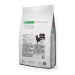 Nature's Protection Superior Care Dark Cat Pienso Sin Cereales Arenque Para Gatos Adultos Pelo Oscuro reverso del envase