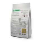 Nature's Protection Superior Care White Dog Pienso Cordero Para Perros Adultos Razas Pequeñas Y Mini Pelo Blanco reverso del envase
